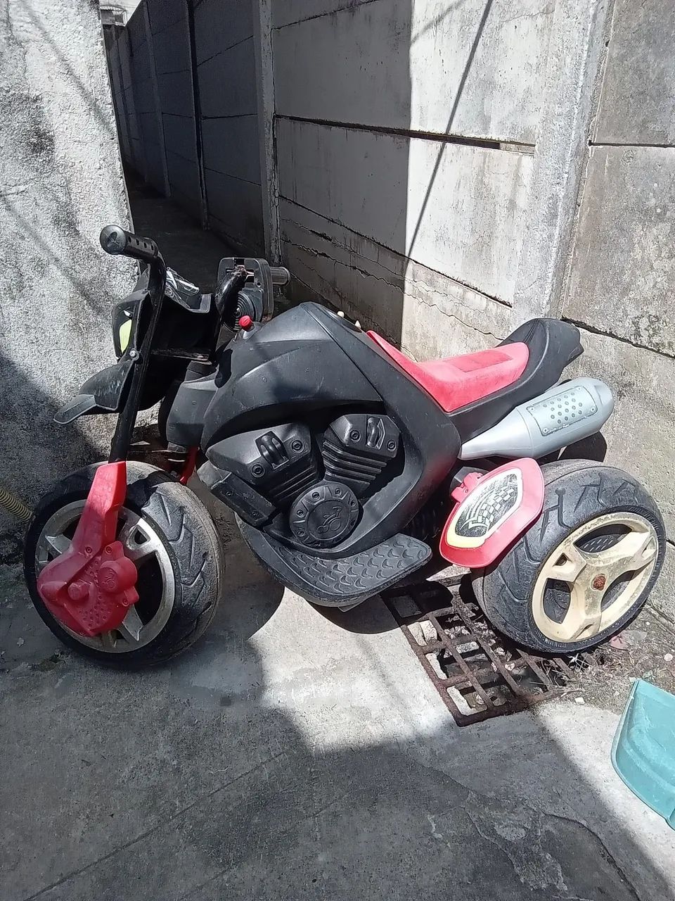Moto elétrica e bicicleta menino  - Foto 3