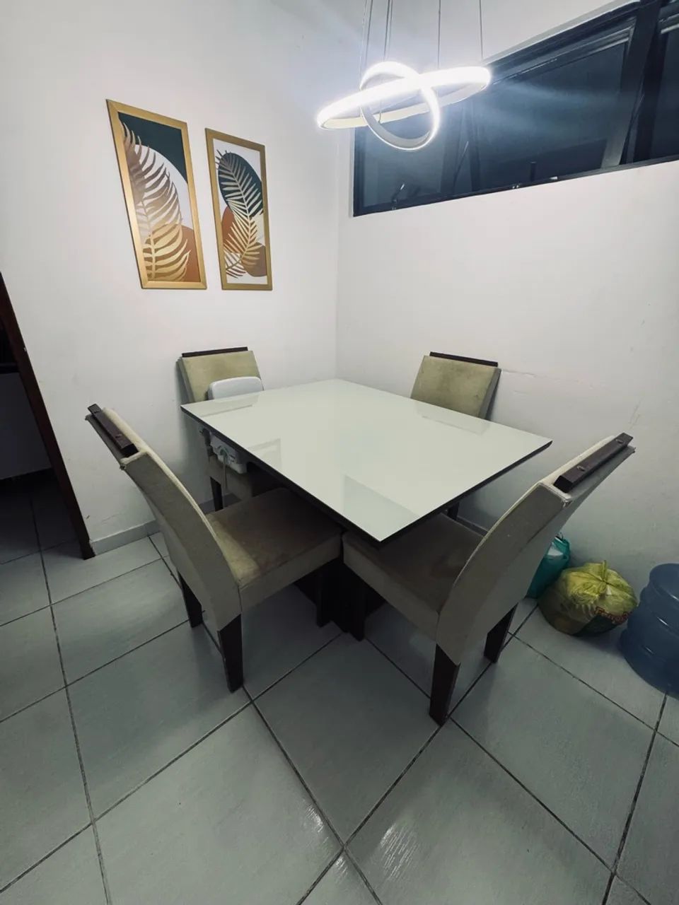 VENDO CONJUNTO DE MESA E CADEIRA  - Foto 2