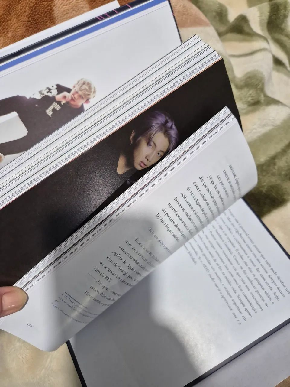 Livro BEYOND THE STORY uma história dos 10 anos de BTS - Livros e