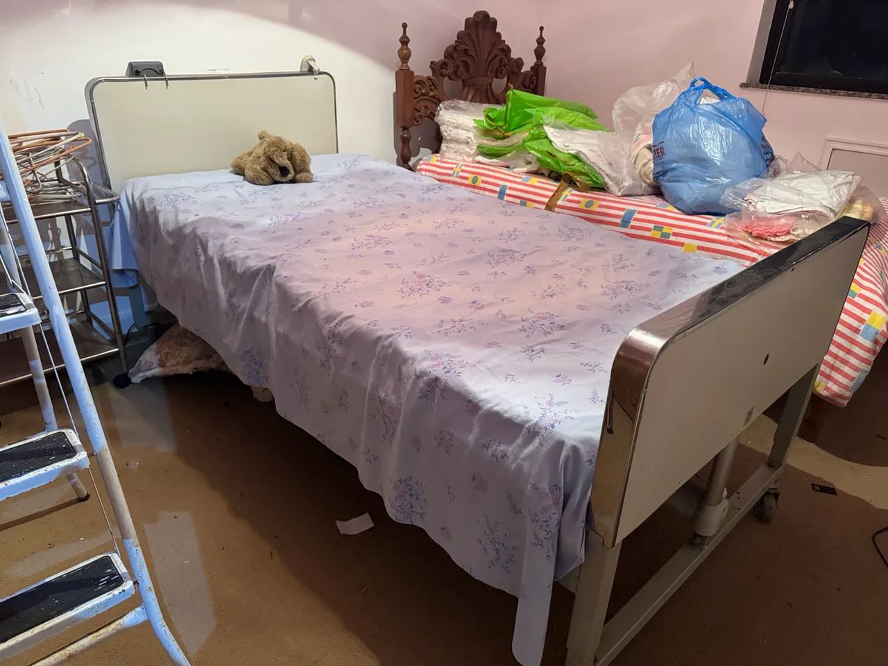 Cama hospitalar 