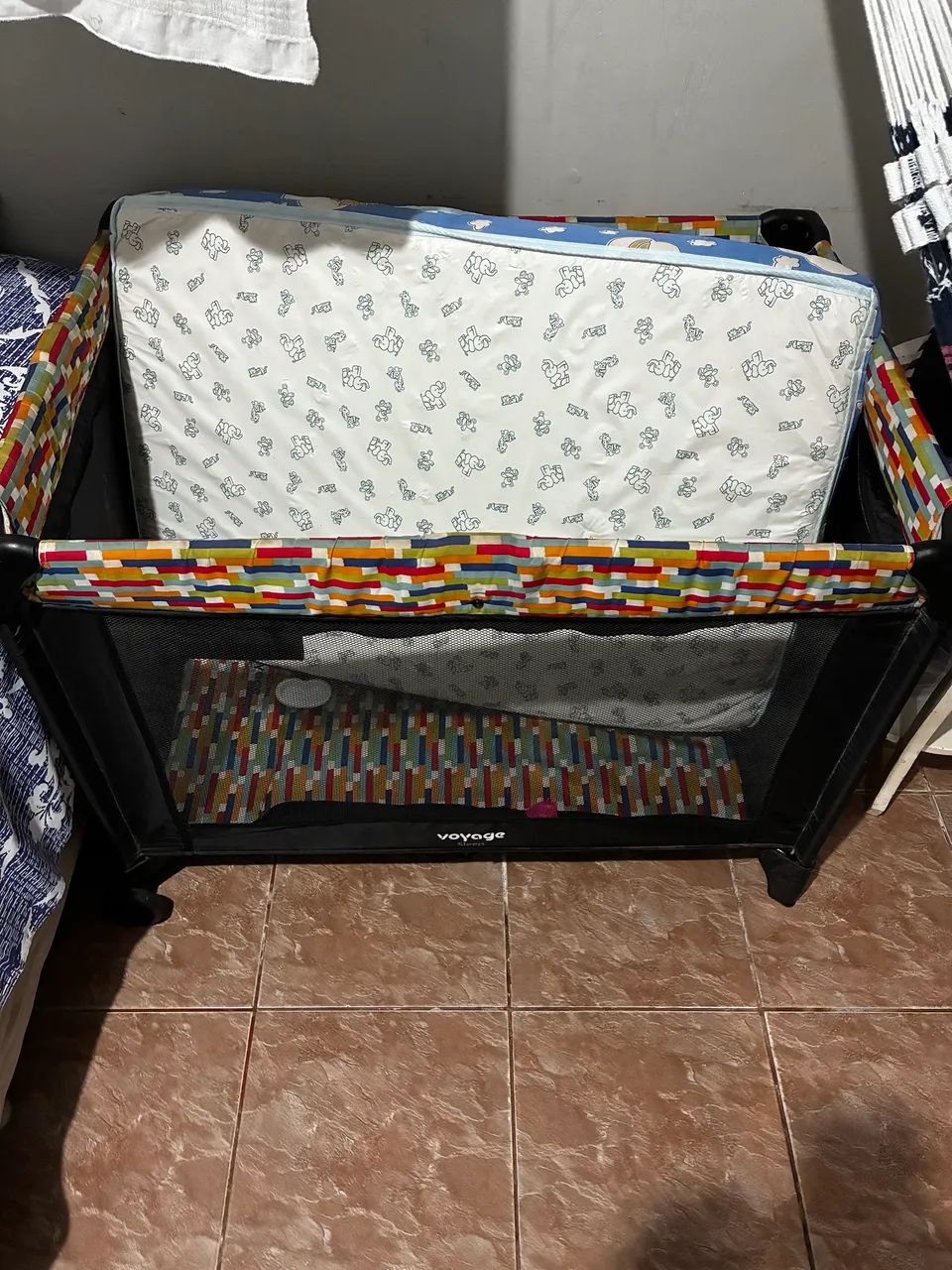 Berço portátil com colchão  - Foto 4