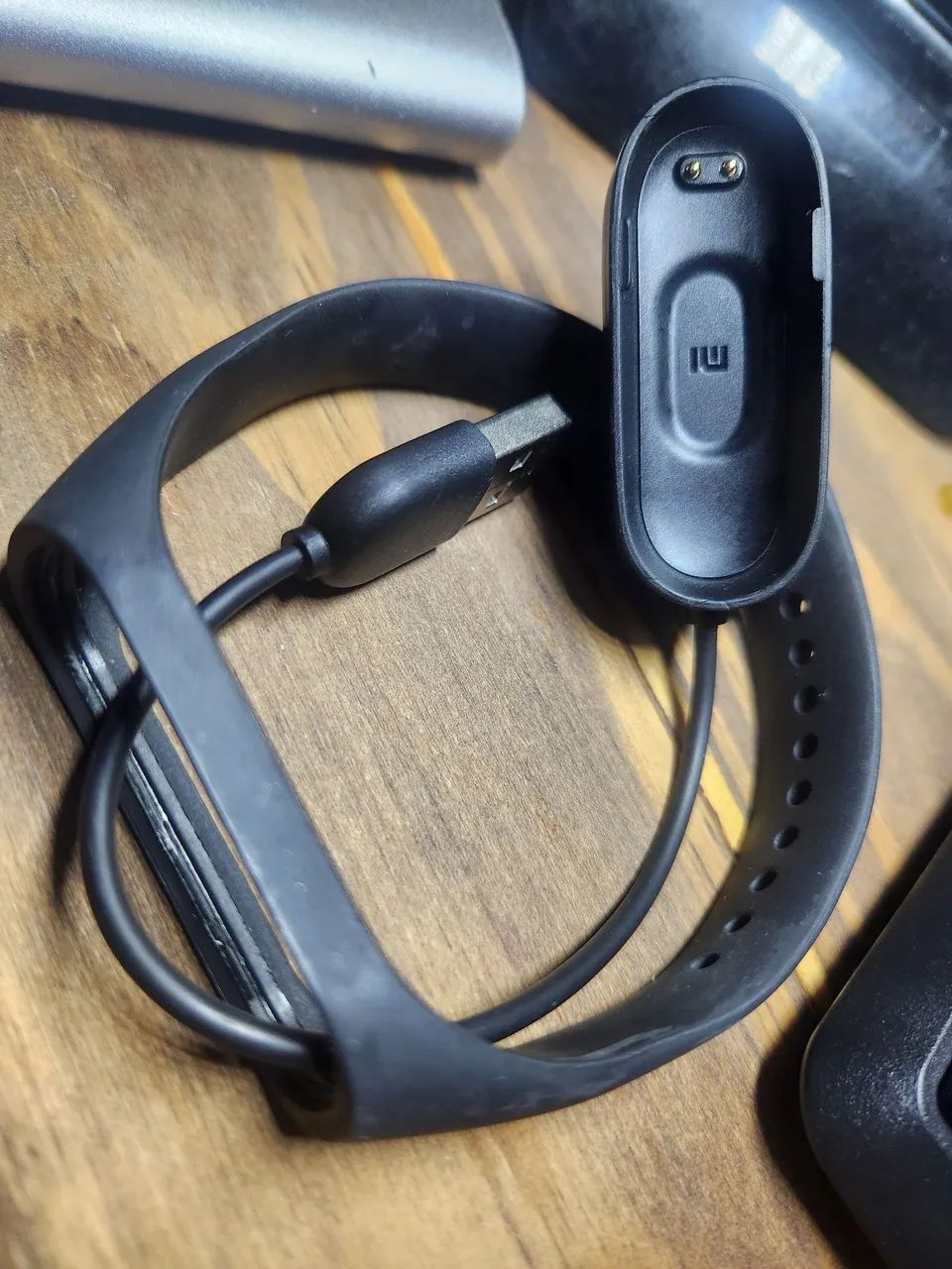 Carregador e pulseira MiBand 4