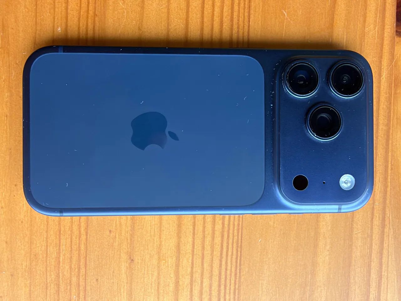 iPhone 17 pro 256gb - azul - Foto 2