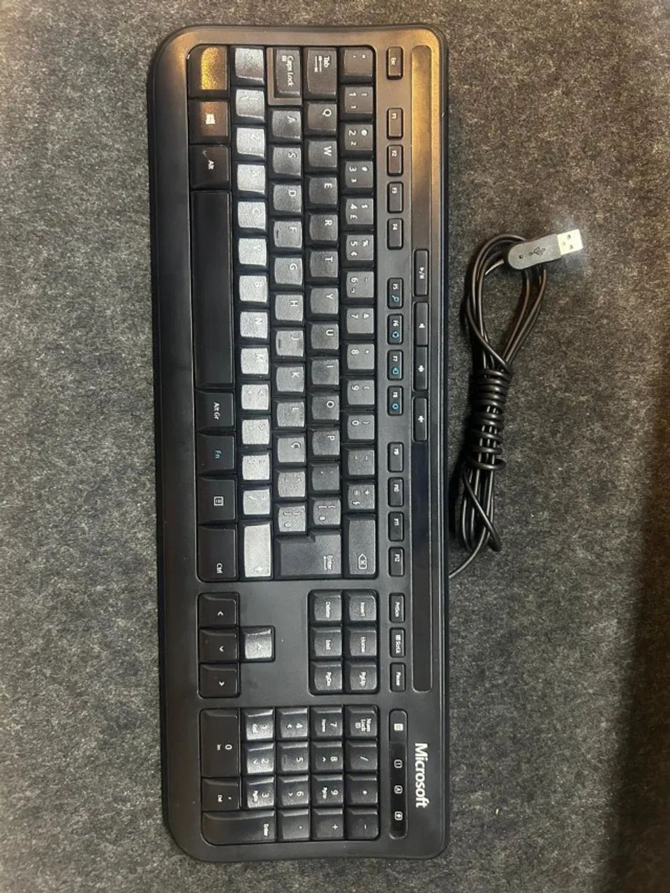 Microsoft Wired Keyboard 600 + Mouse + Apoio de Teclado - Foto 2