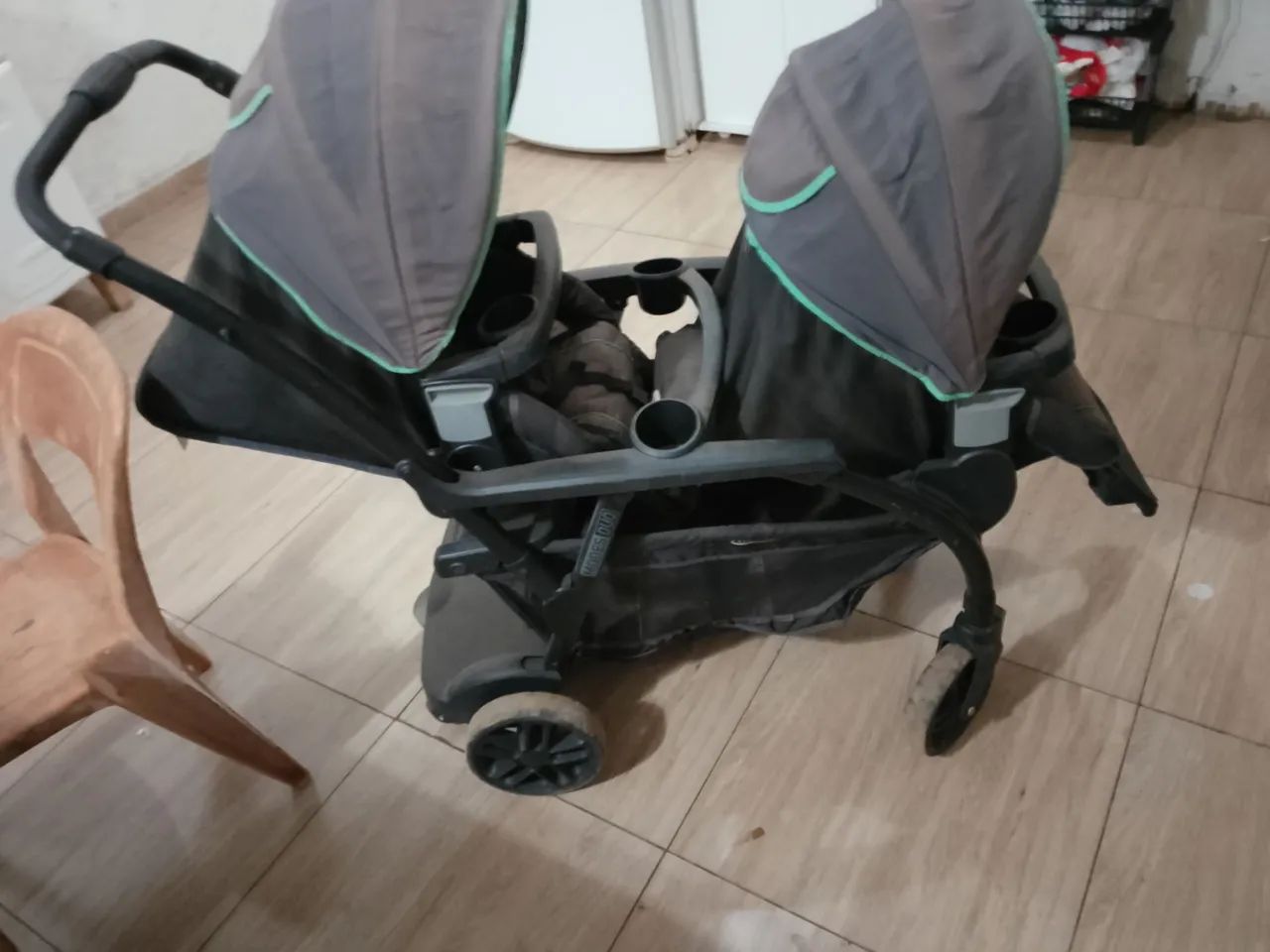 Carrinho para gêmeos 