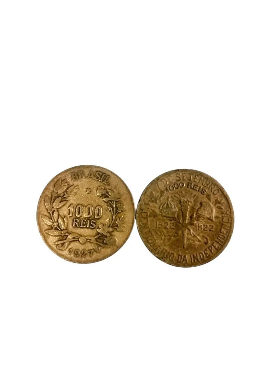 Duas moedas de 1000 réis de 1922 e 1927