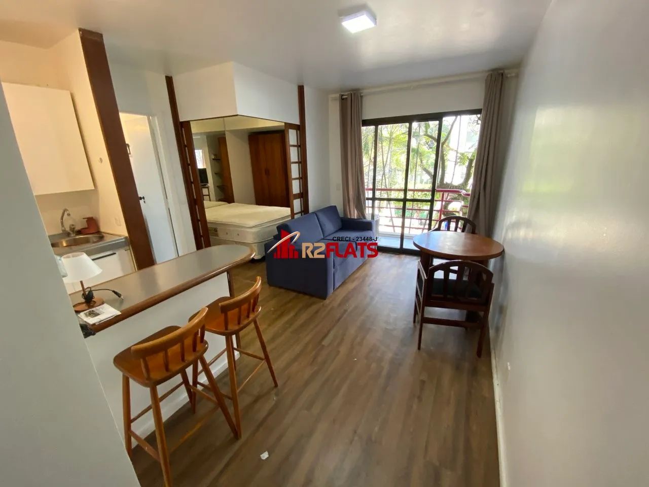 Apartamento mobiliado barato em Moema! Confira.