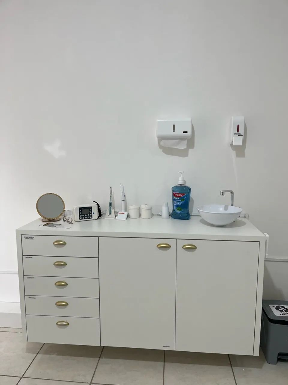 Balcão com Cuba e torneira 