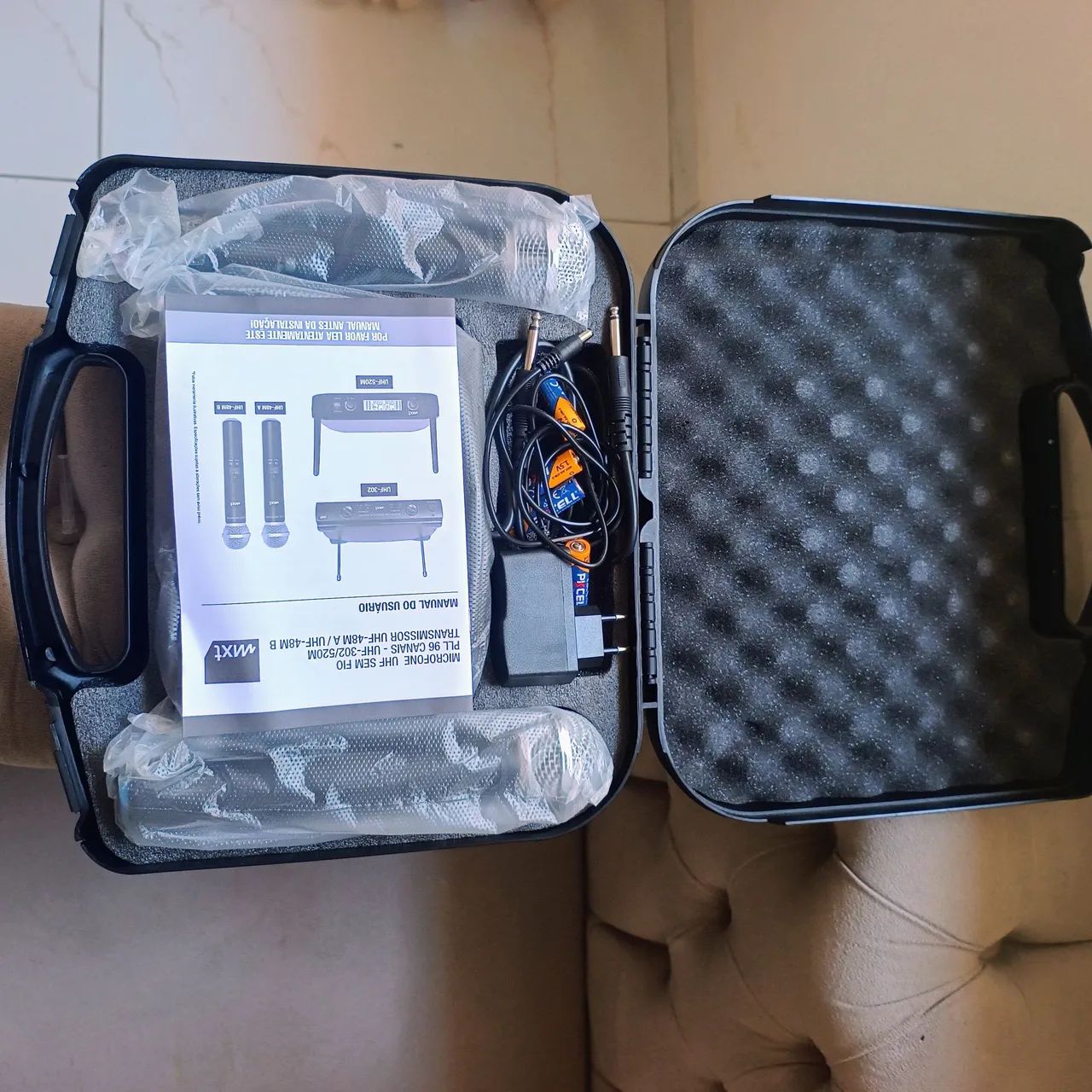 Microfone sem fio MXT 520M 96 canais Novo - Foto 3