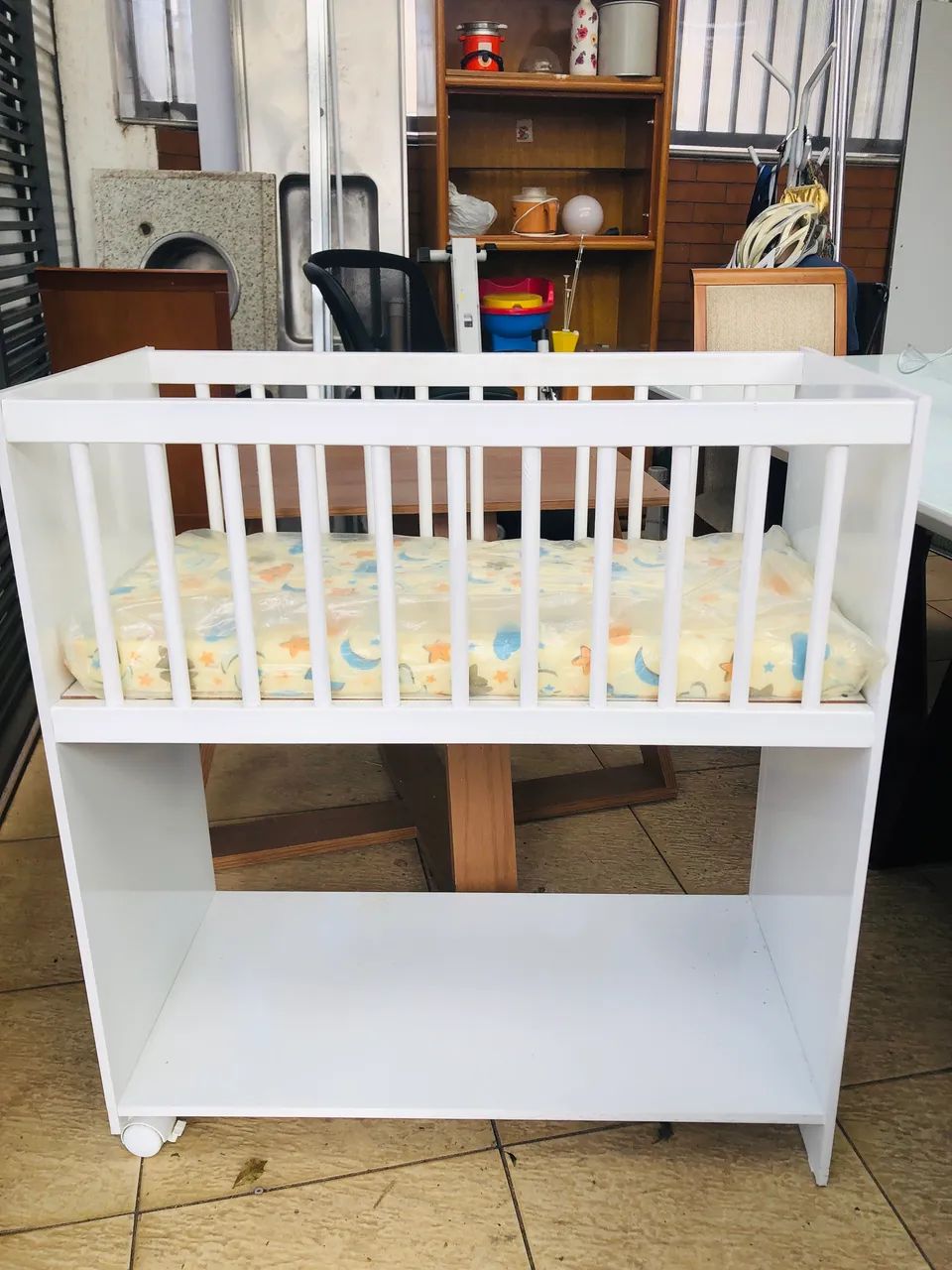 Berço Mini/Americano Branco com Rodinhas + Colchão