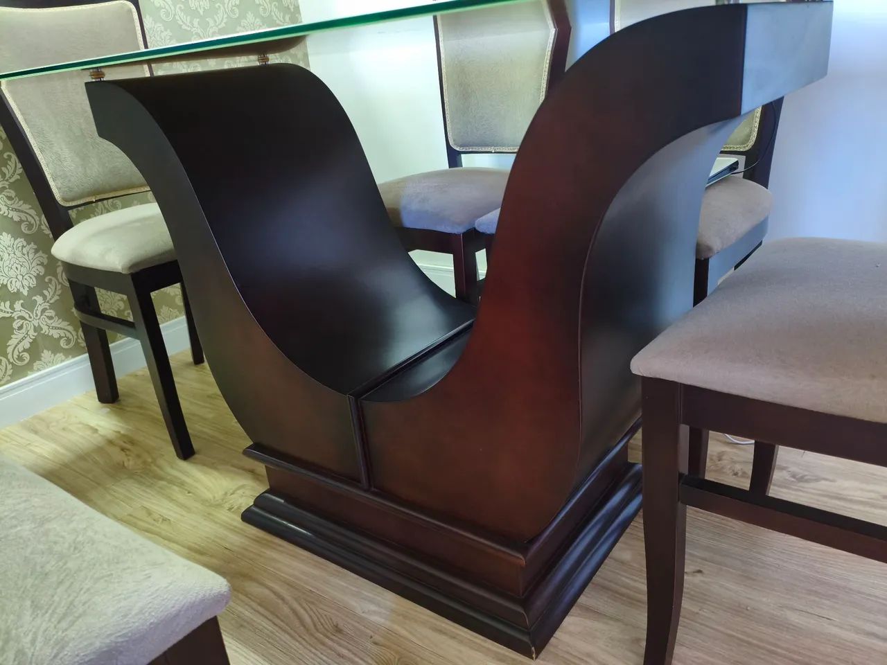 Mesa de 6 lugares em excelente estado - Foto 3