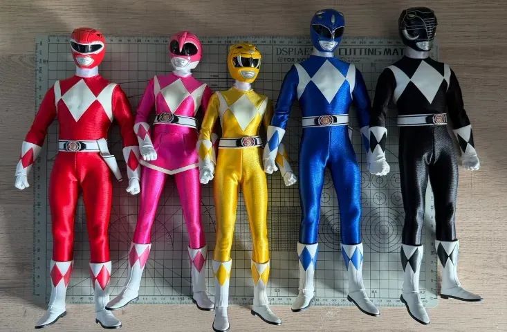 Threezero FigZero 1/6 Mighty Morphin Power Rangers Set com 5 - Foto 2
