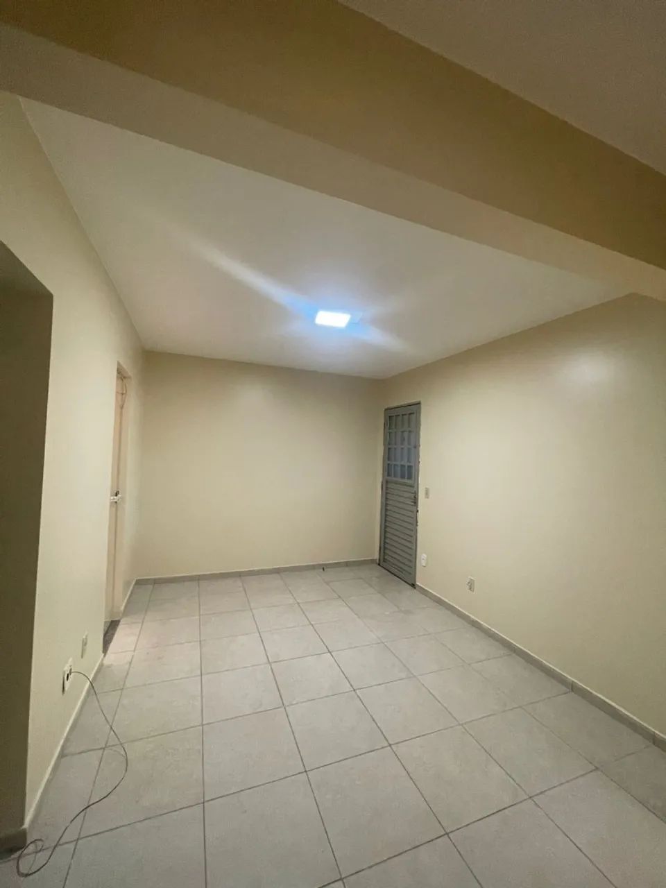 APARTAMENTO 02 QTS NA QD 18 LESTE-GAMA