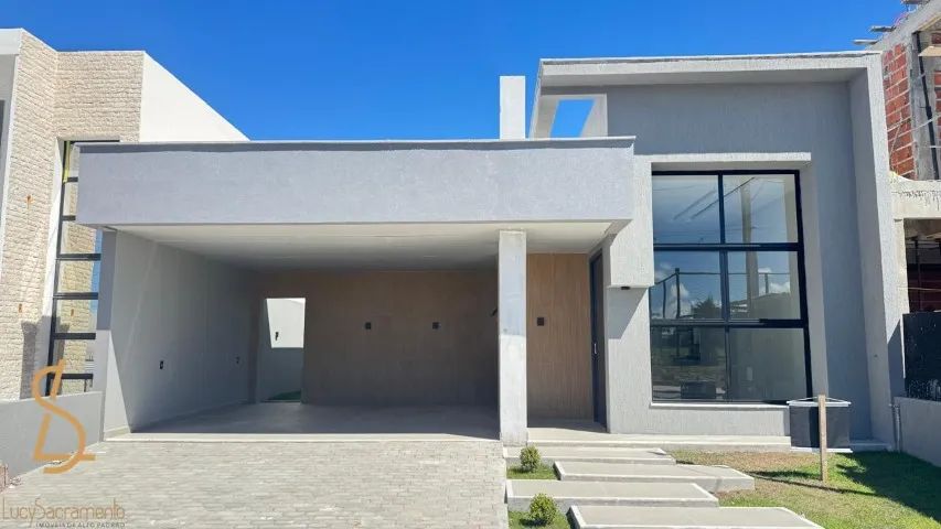 Maravilhosa Casa em Padang com 3 Quartos, Piscina e Acabamento de Luxo