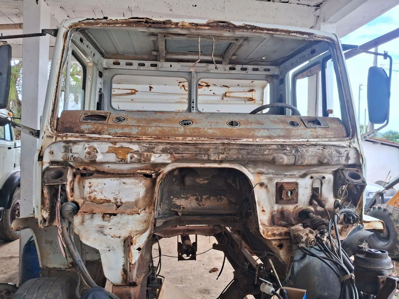 Cabine Mercedes-Benz 1618 - Foto 3