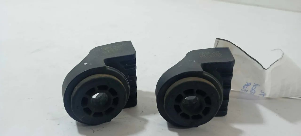 Suportes Radiador Superior Gm Tracker Lt 2024 26216304 - Foto 2