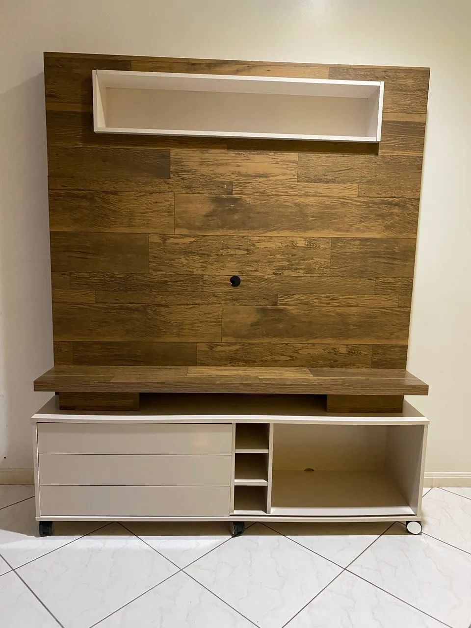 PAINEL PARA TV COM RACK 