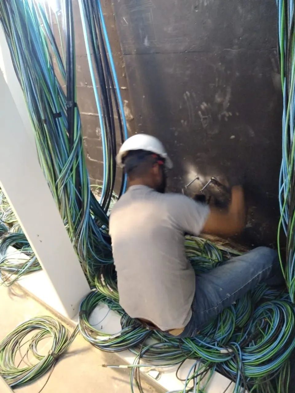 Eletricista em geral zona sul  - Foto 4