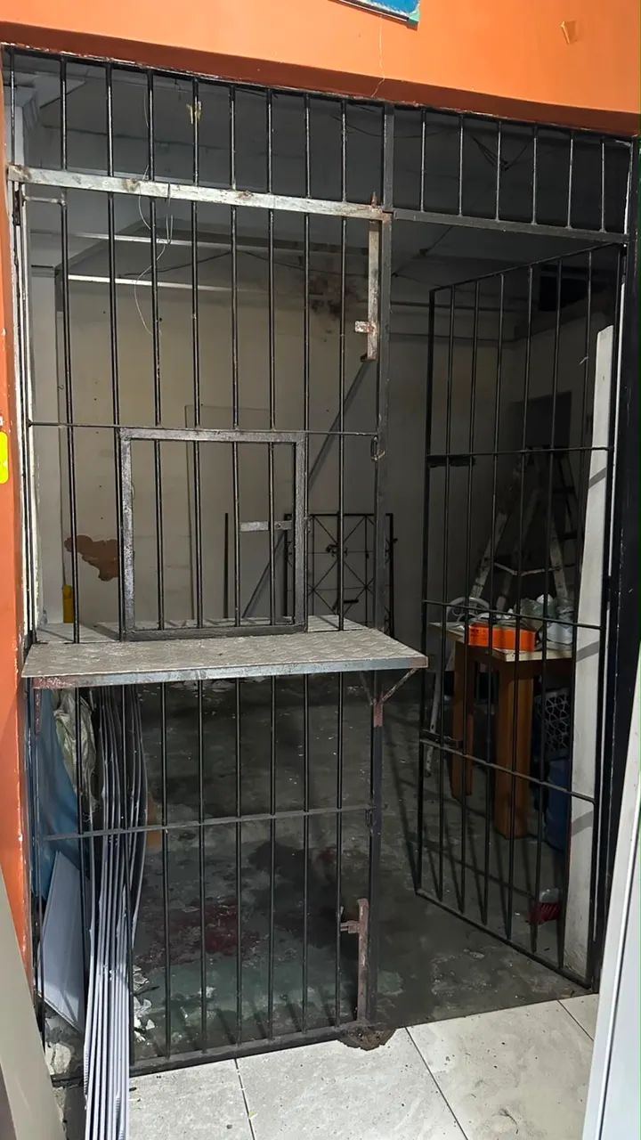 Grade de ferro com porta 