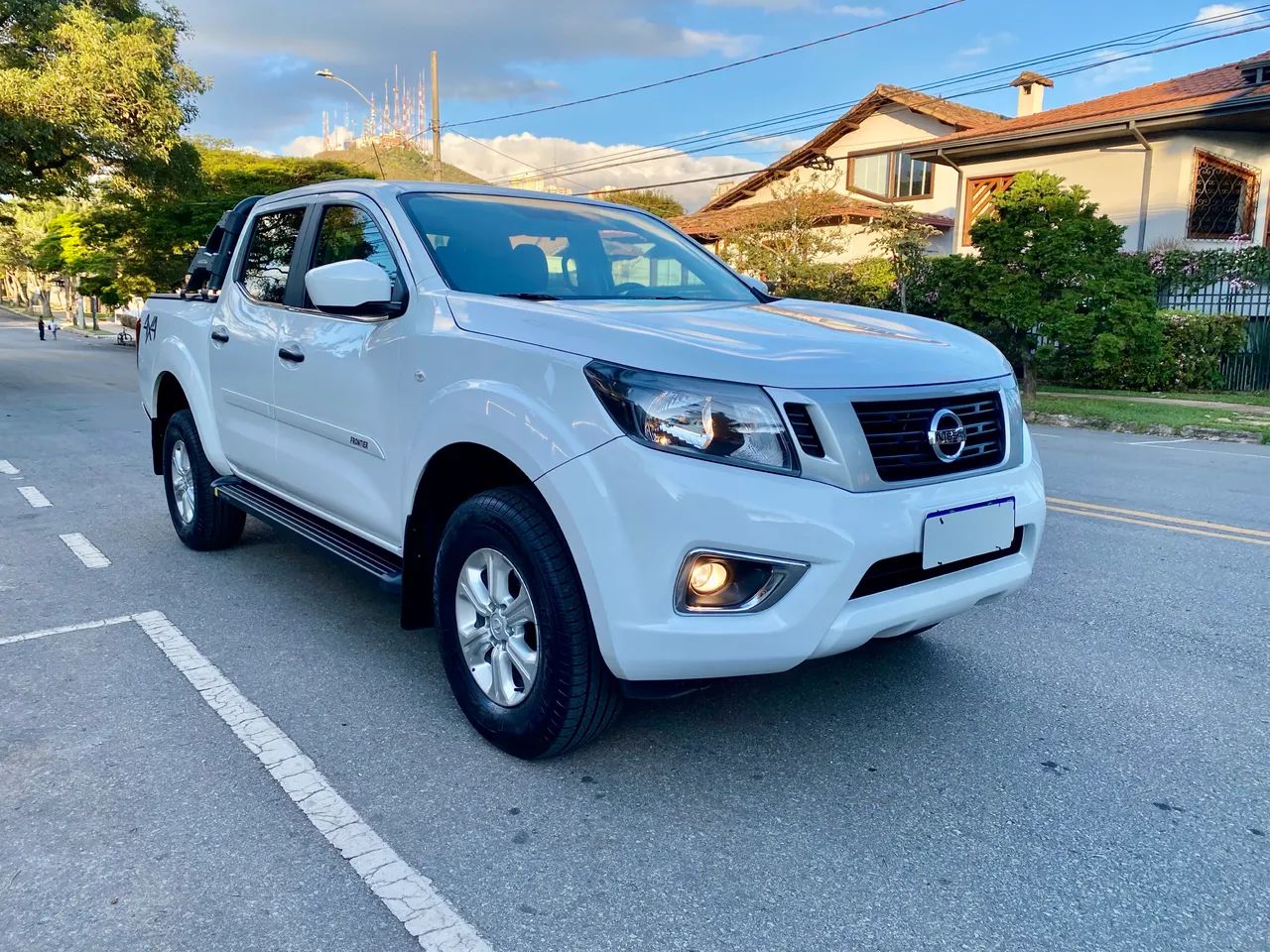 Nissan Frontier S CD 4X4 2.3 TB Diesel Mec. 2022 - Foto 3
