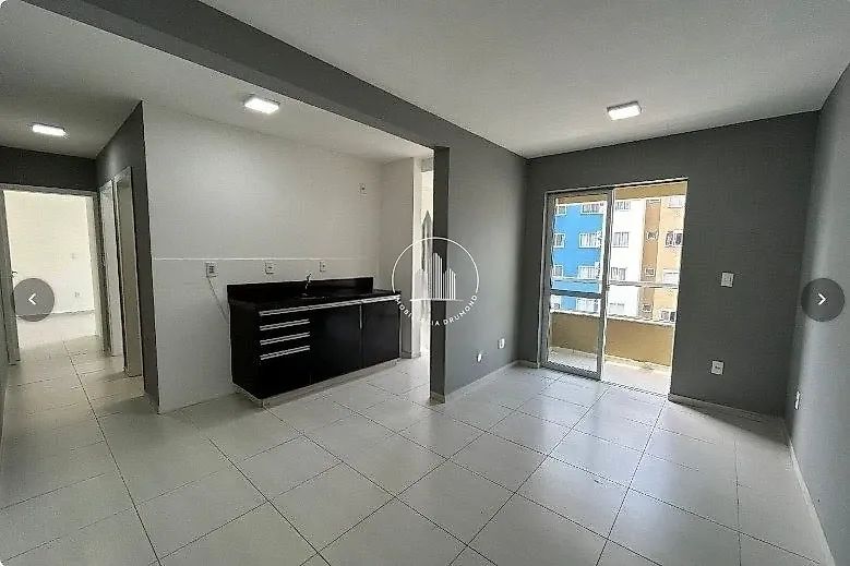 Apartamento de 2 dormitórios na Pedra Branca