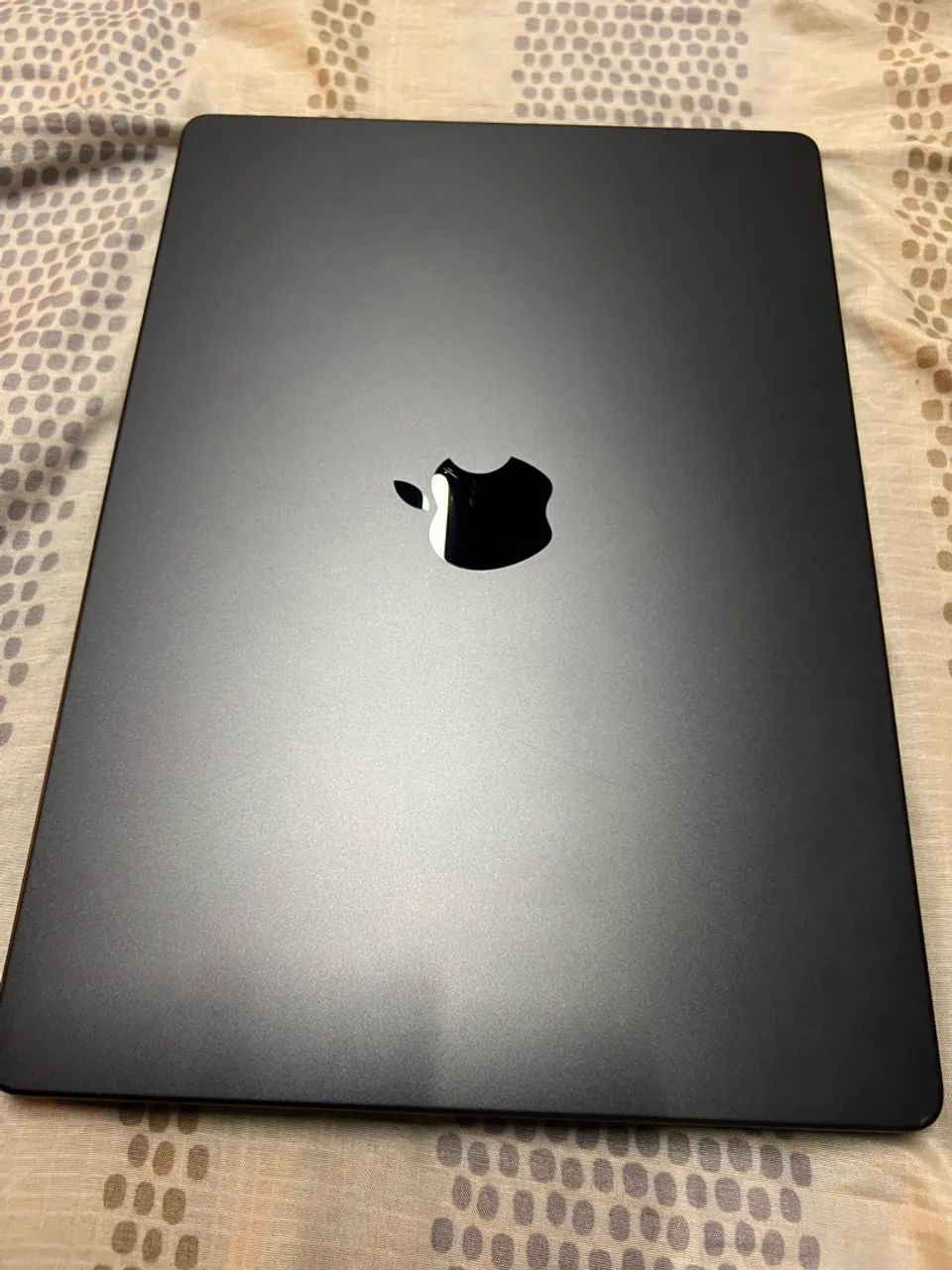 Macbook em ótimo estado bom pra trabalho e etc.100% a bateria 