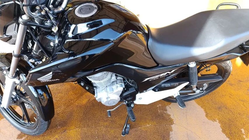 Titan 2024 Preta  - Foto 2