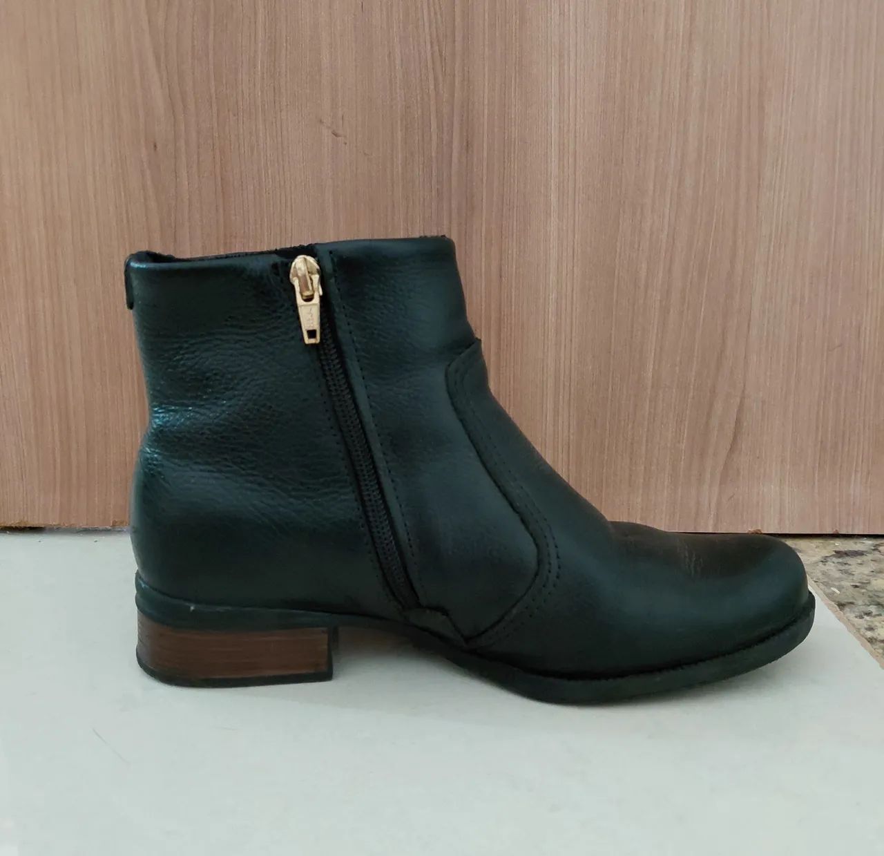 Bota de Couro feminina  - Foto 4