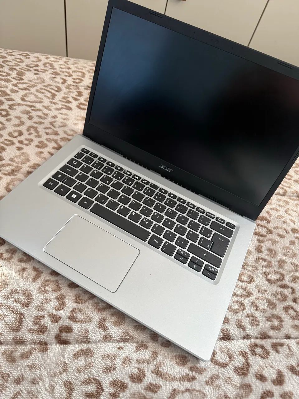 Notebook Acer semi novo 