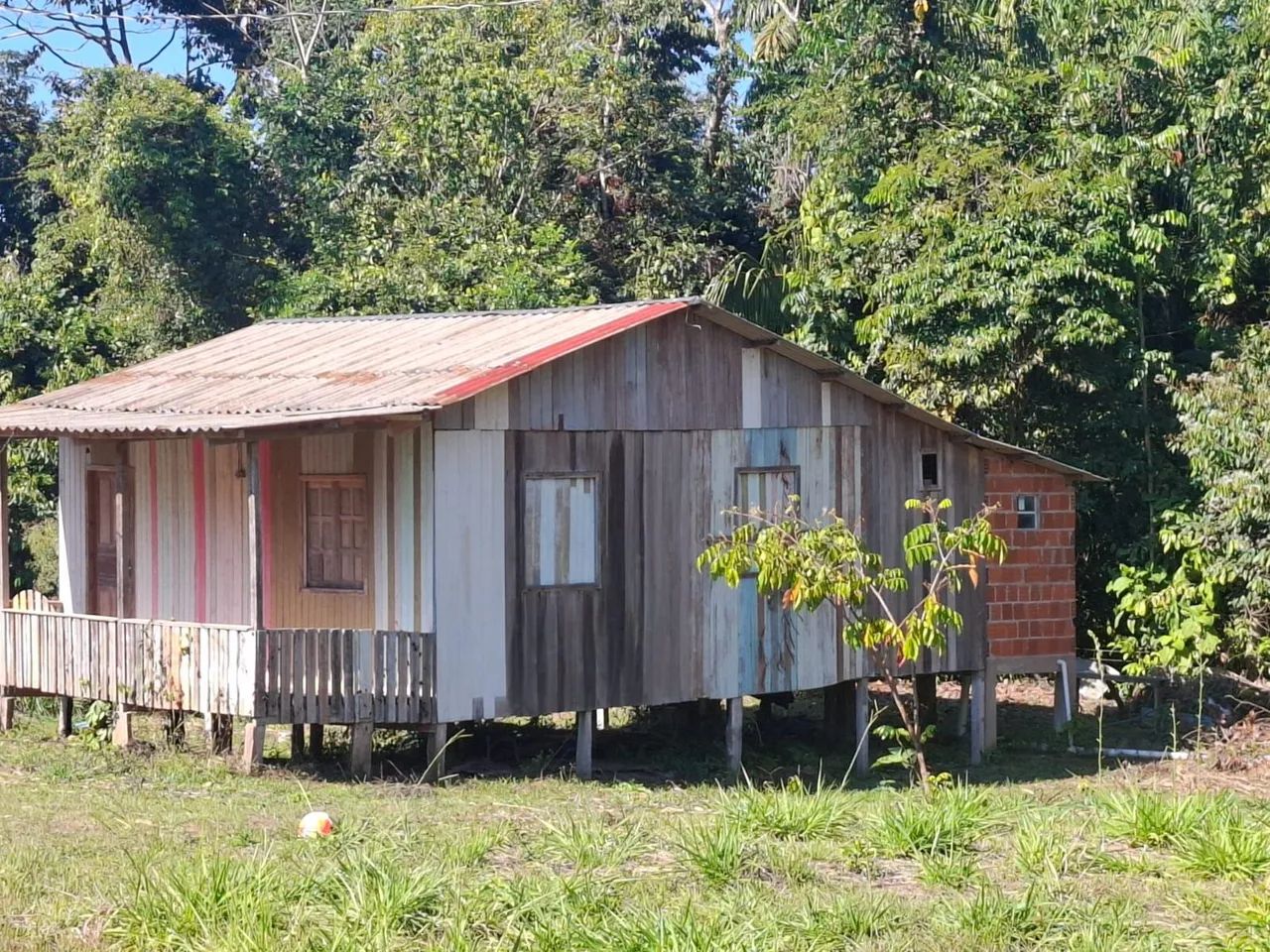 Vende-se Casa com terreno - Foto 5