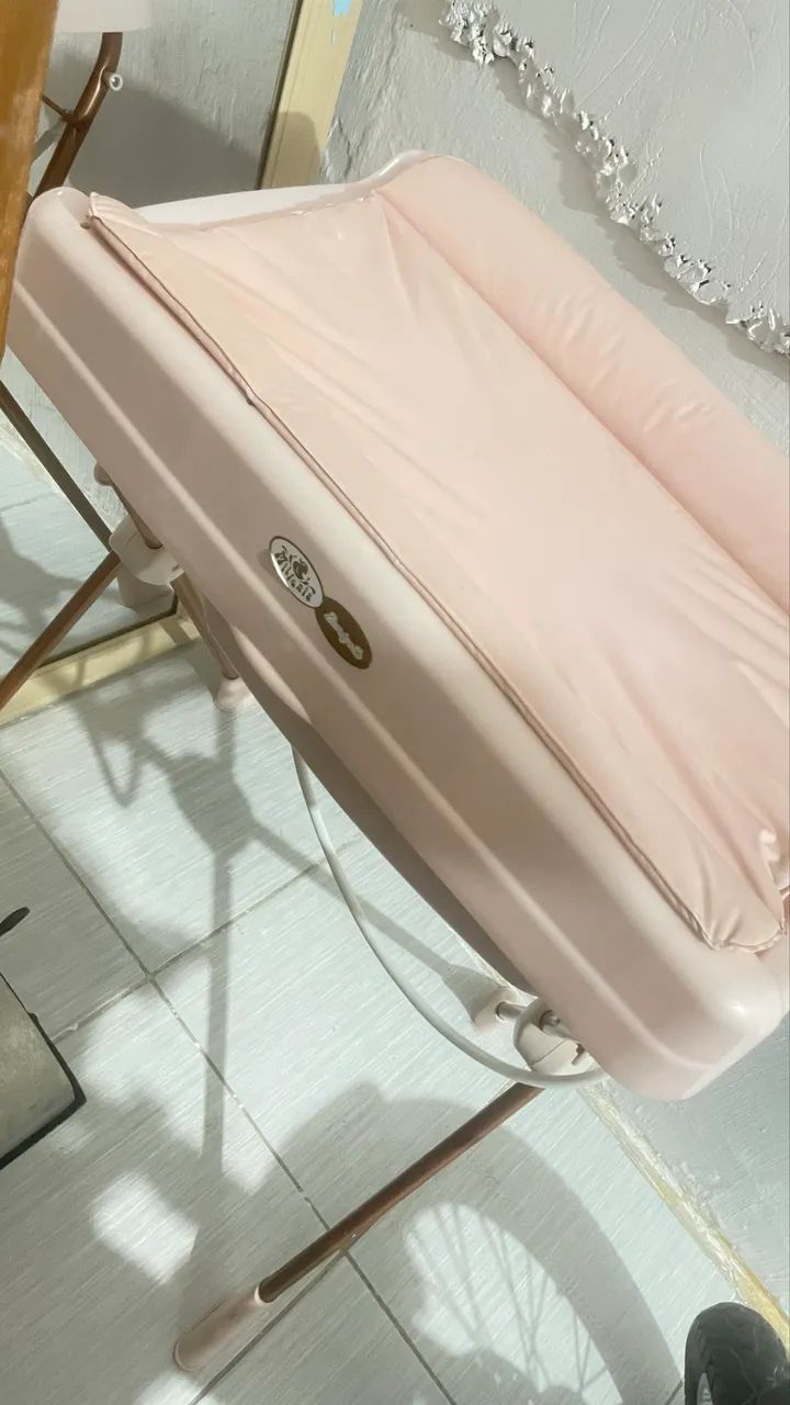 banheira com pé e suporte trocador  - Foto 4