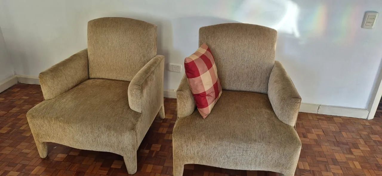Sofá, poltronas e mesa de centro (combo) - Foto 2