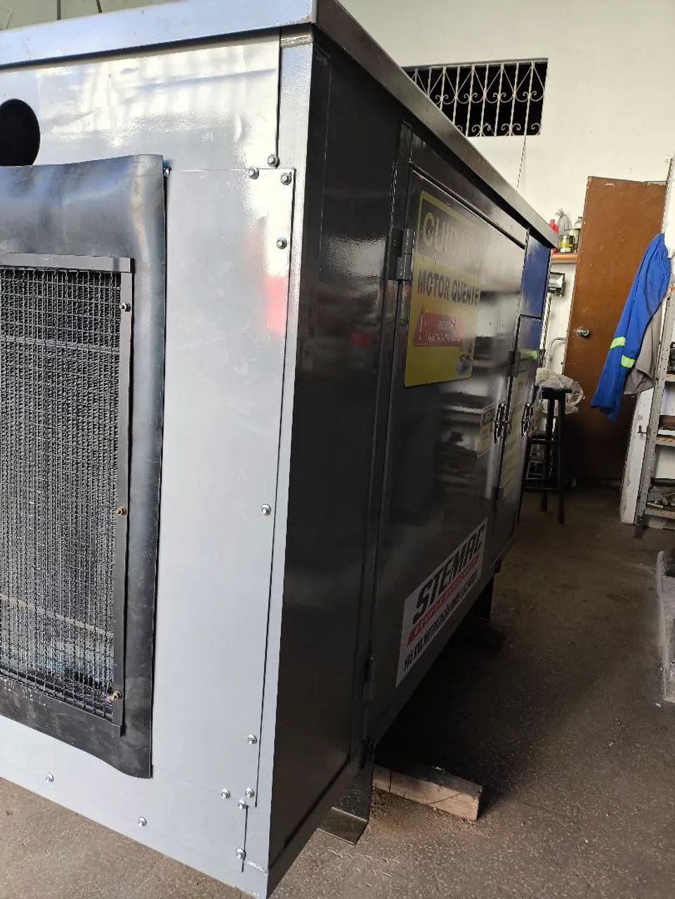 Gerador Stemac 105 KVA motor MWM 4 cilindros série 10 - Foto 5