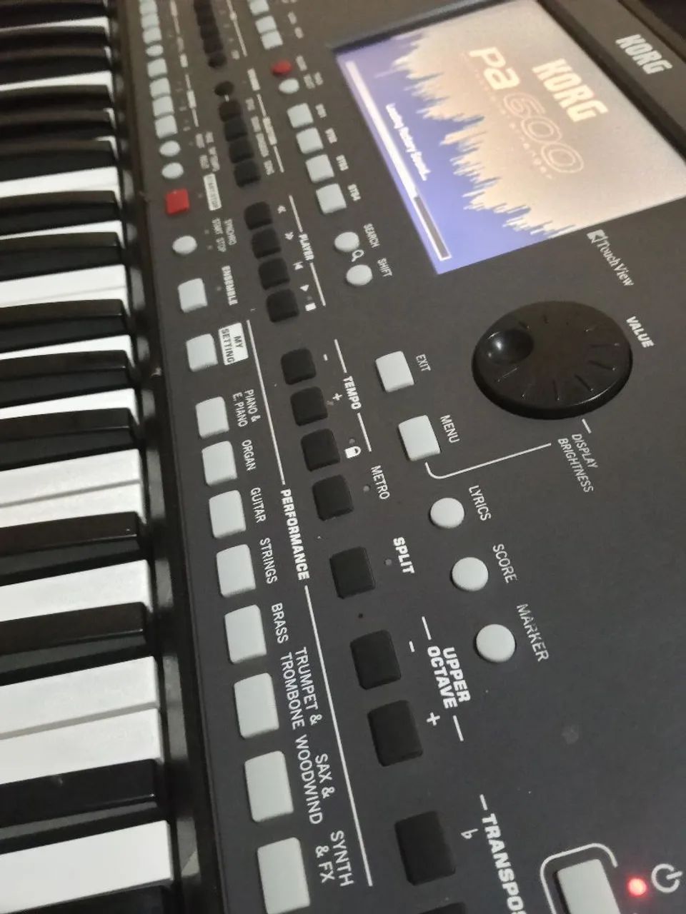 Teclado Korg pa600 - Foto 2