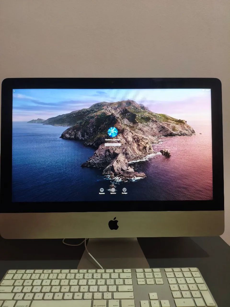 IMAC Late 2013, 21,5 pol. 8gb ram, 1TB HD. - Computadores e