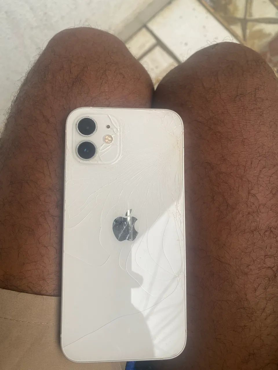 Iphone 12 branco - Foto 2