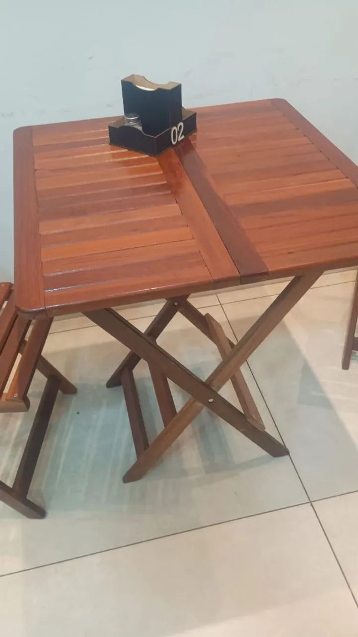 Vende se mesa Paraju com 4 cadeiras . - Foto 2