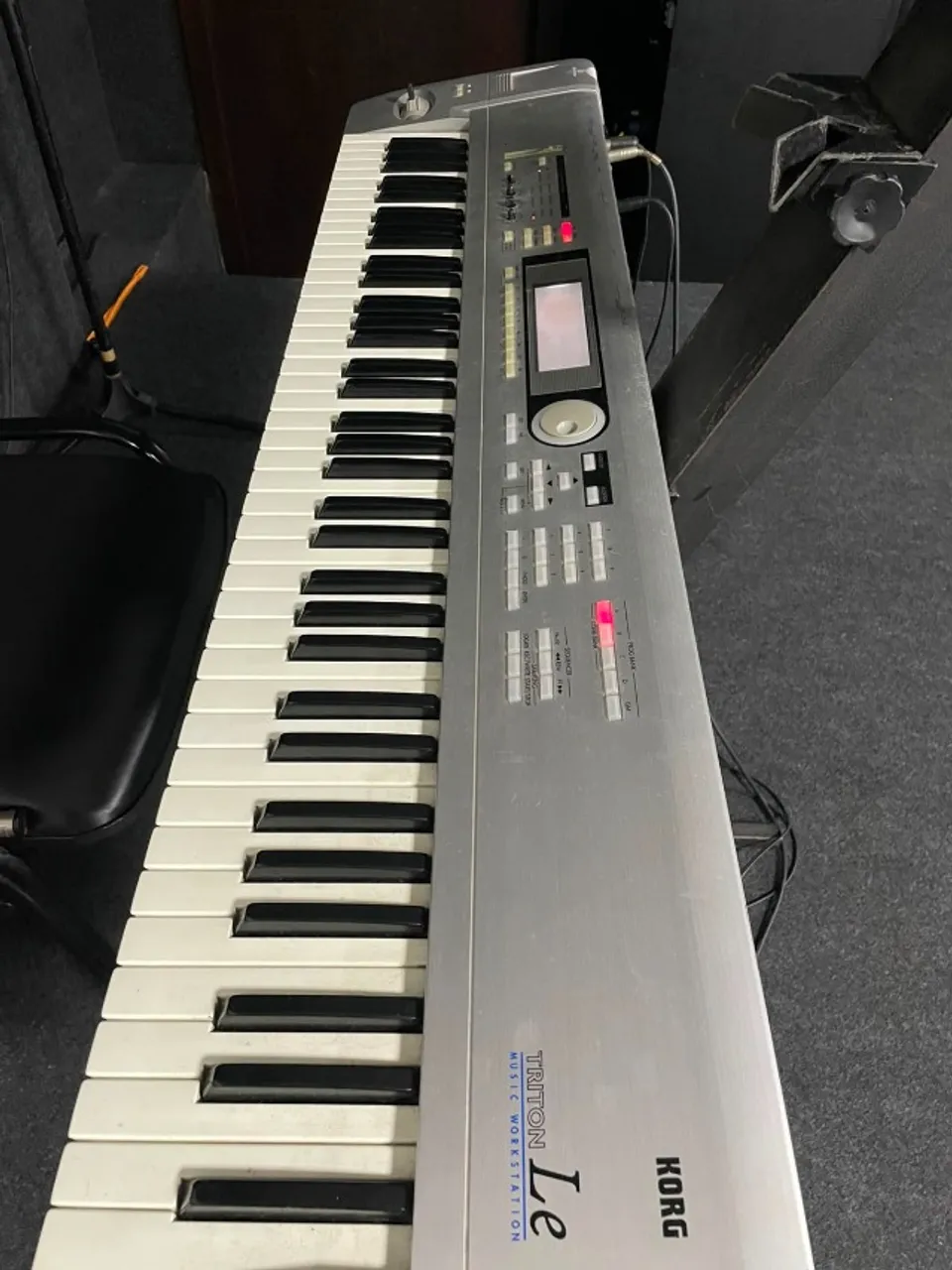 teclado korg triton le