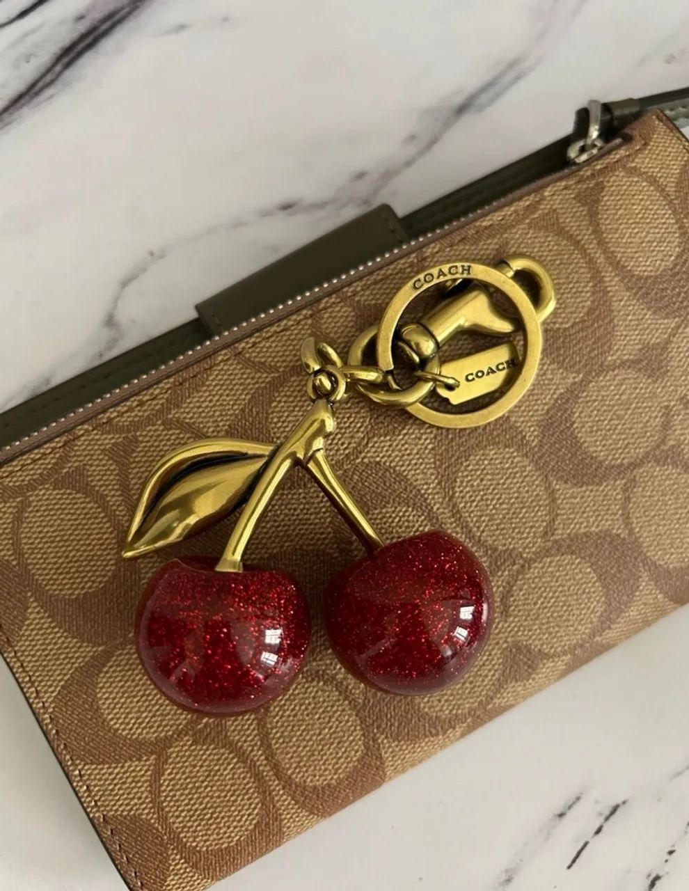 Chaveiro cereja cherry coach 