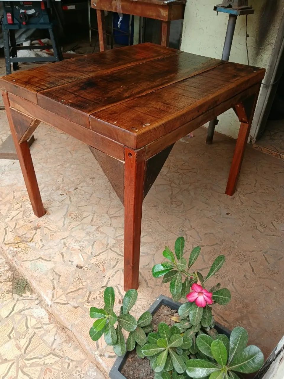 MESA DE MADEIRA MACIÇA 1,00 x0.80 - Foto 2