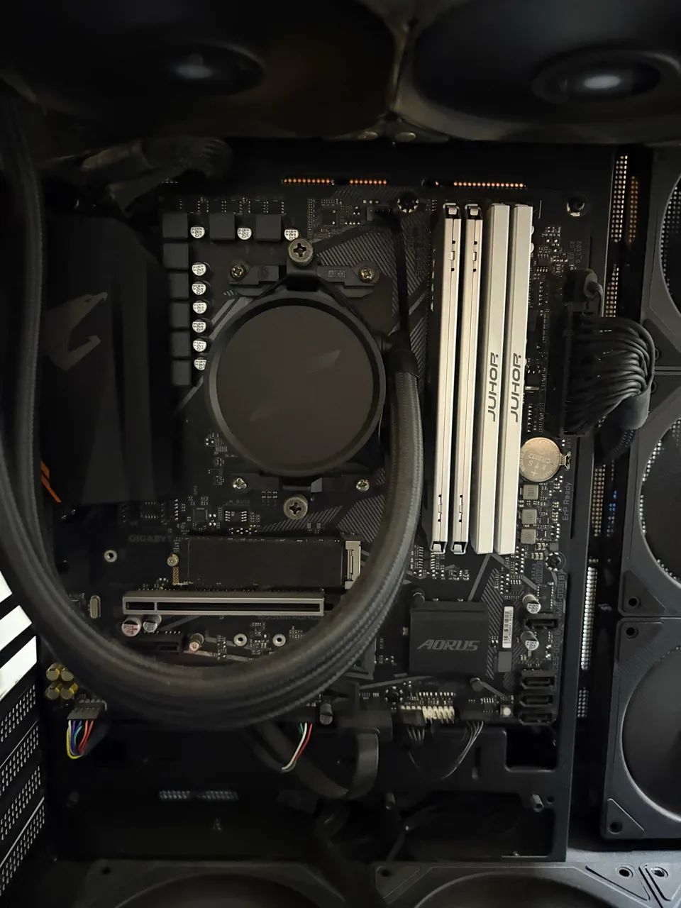 B550M AORUS ELITE + RYZEN 7 5700x