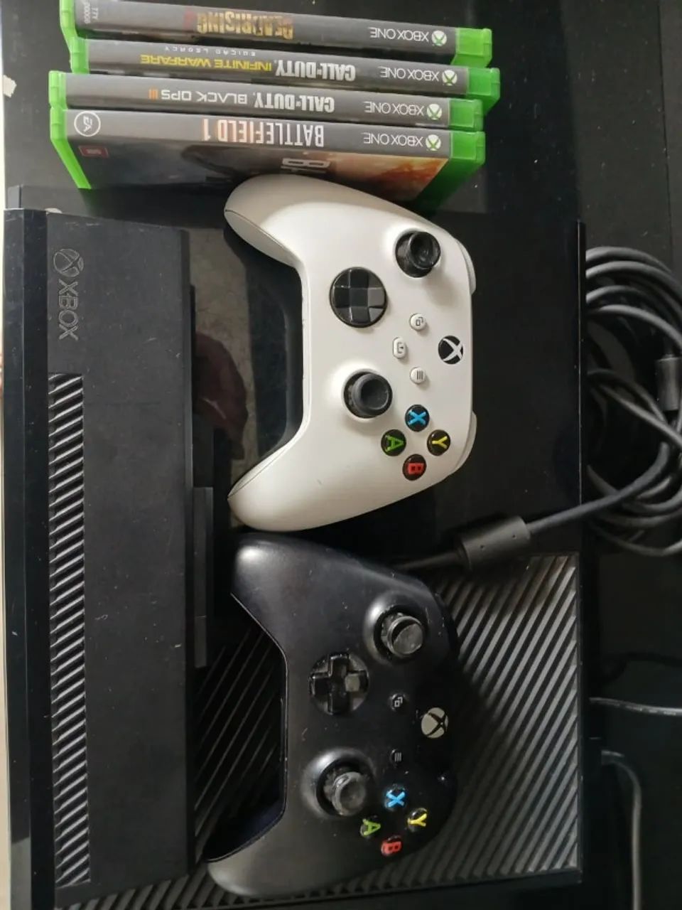 xbox one + kinect + 2 controles