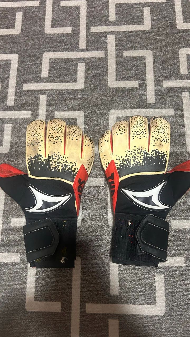 luvas de goleiro three stars - Foto 2