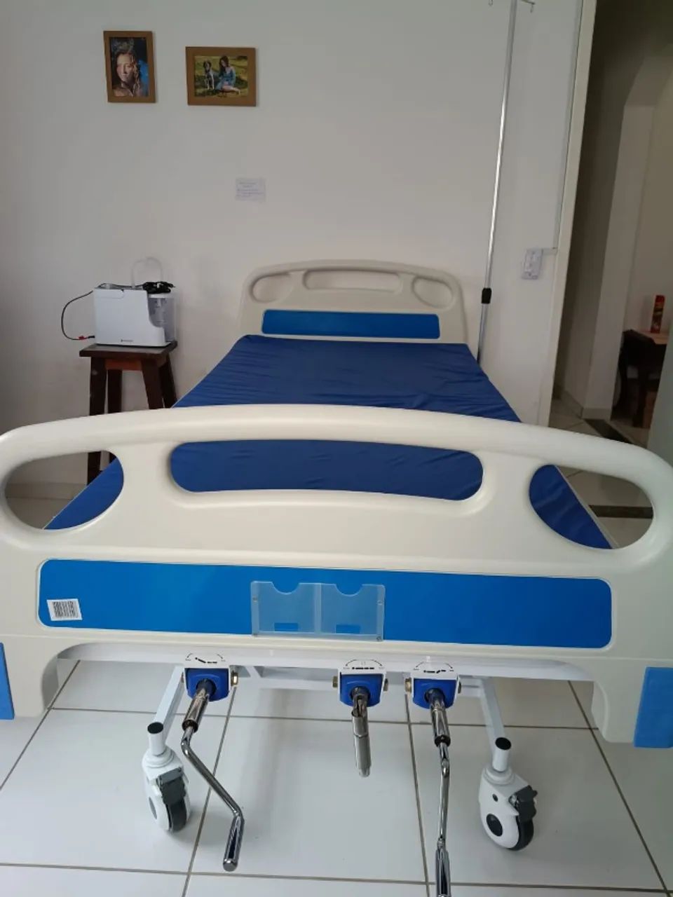 Cama hospitalar manual com colchão e colchão pneumático  - Foto 3