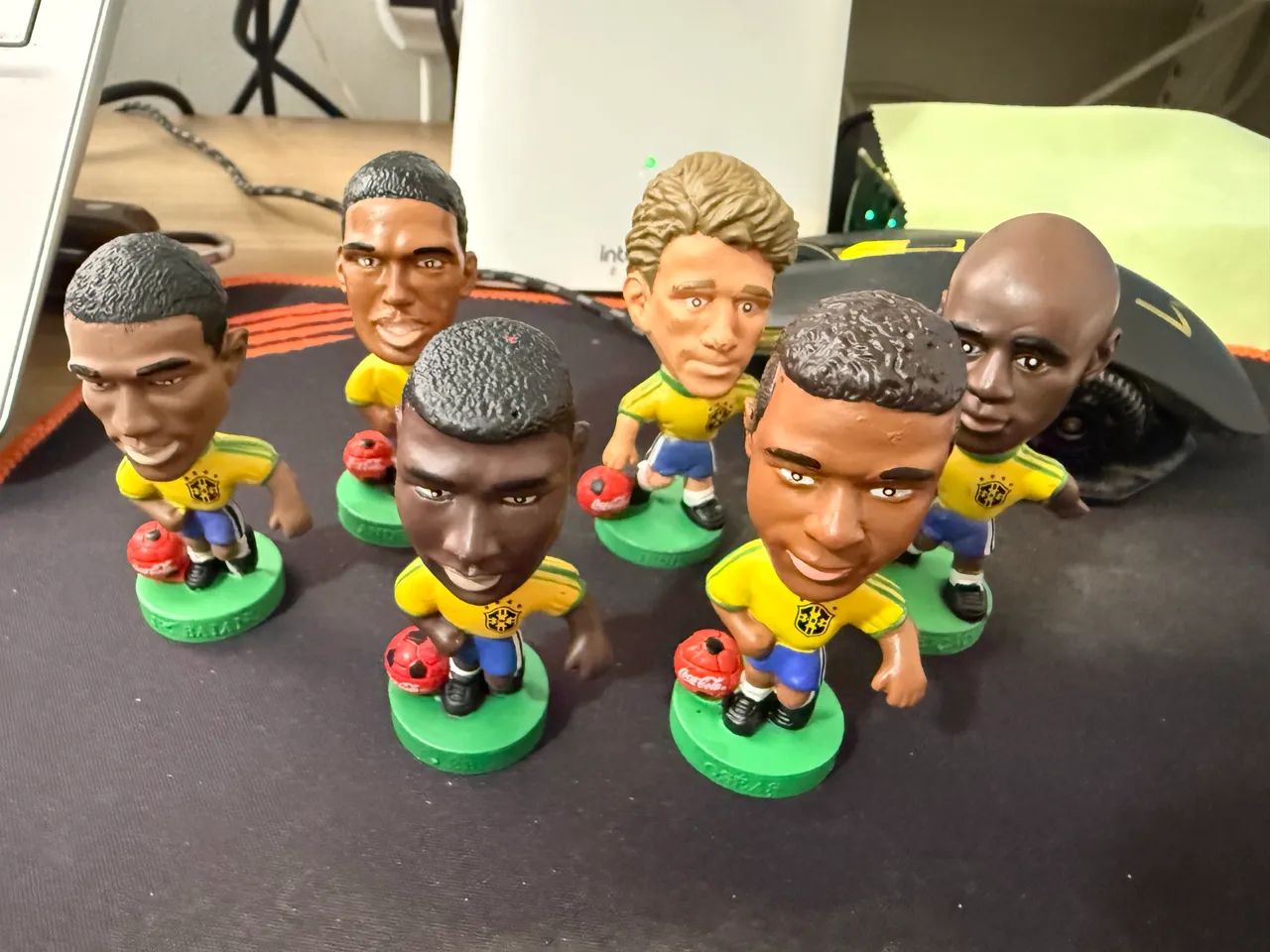 Boneco seleção coca cola 