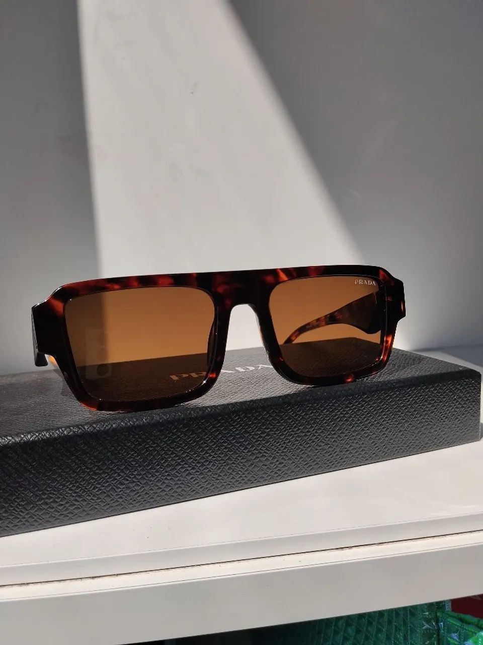 ÓCULOS DE SOL PRIMEIRA LINHA PRADA