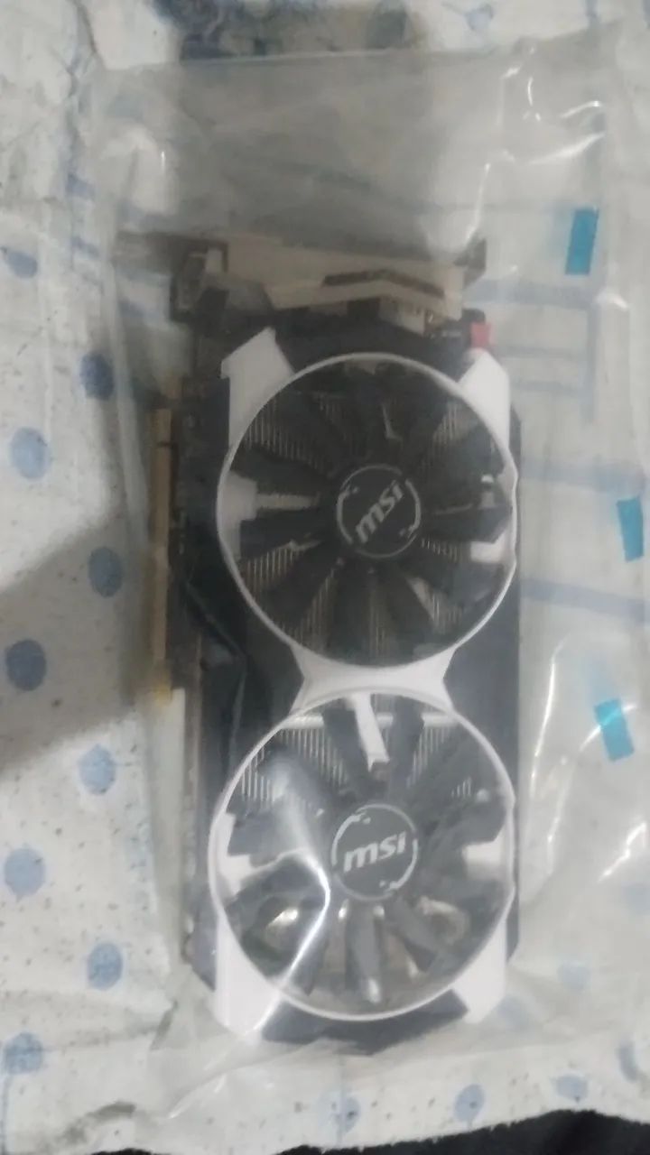 AMD R7 370