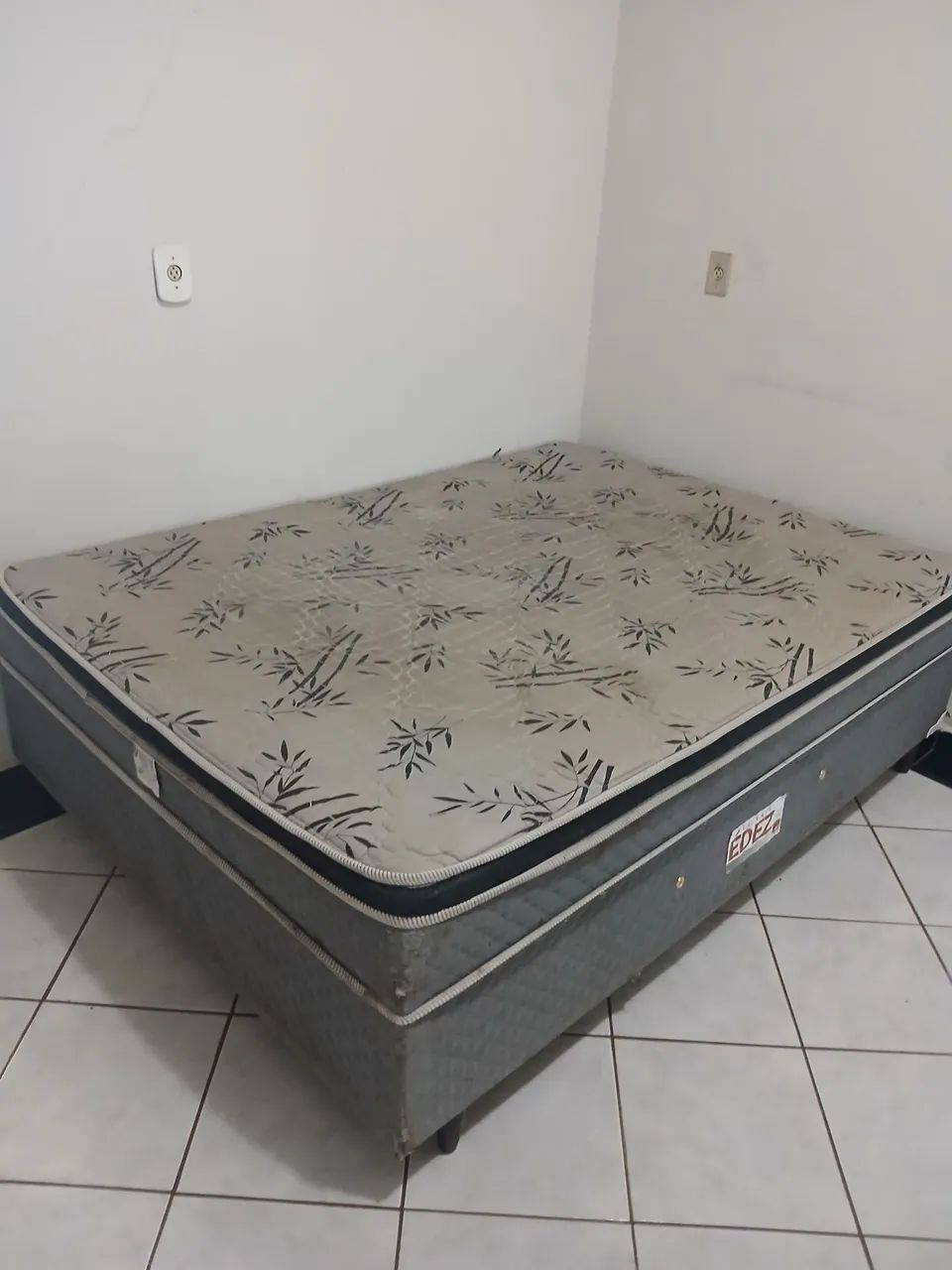 Vendo cama casal