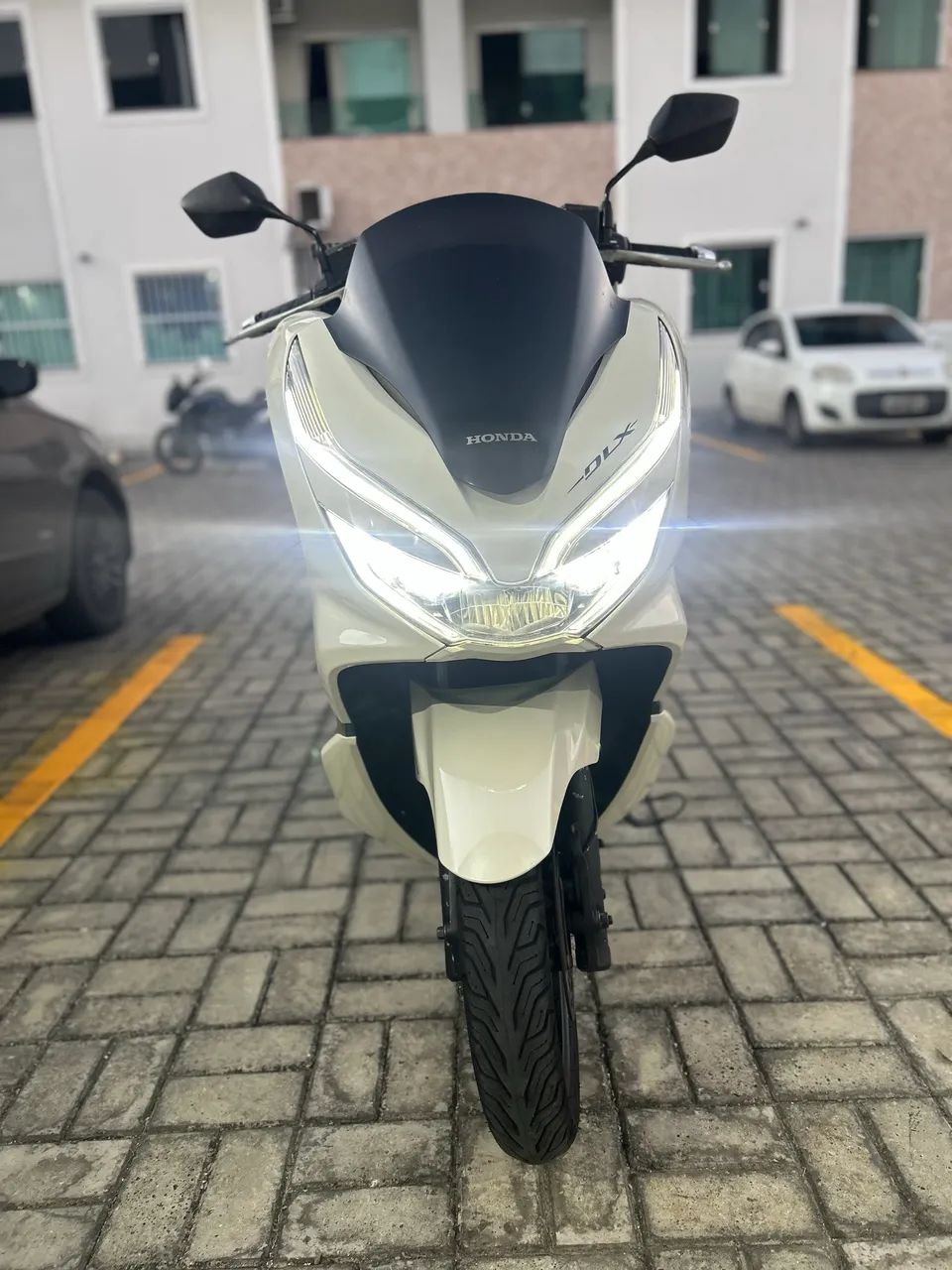 PCX DLX 2019 EXTRA