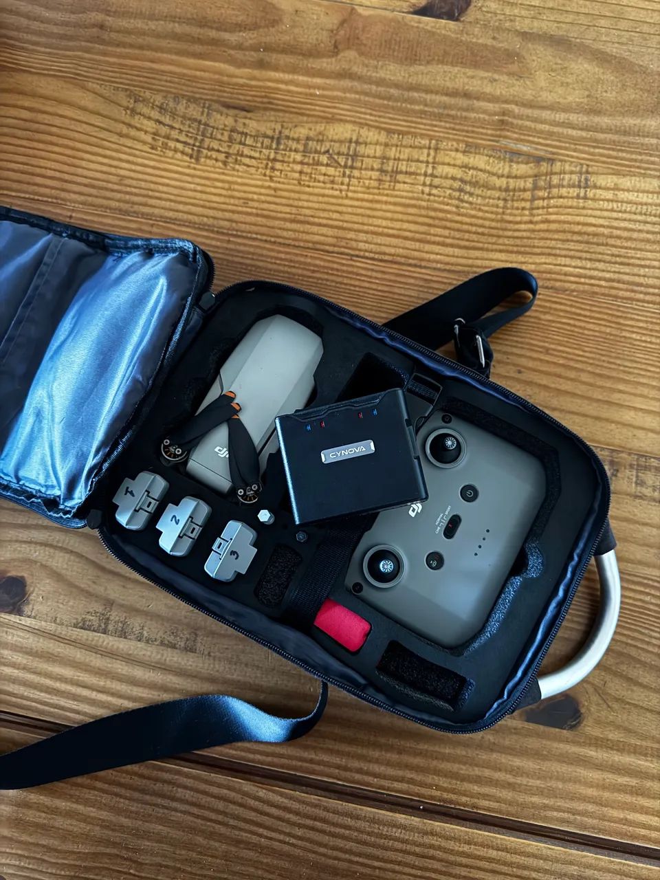 Drone DJI Mini 2 com kit de 3 baterias (câmera 4k)